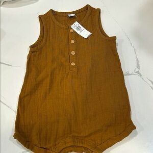✴️ 3/$15 ✴️ NWT Old Navy Brown Romper